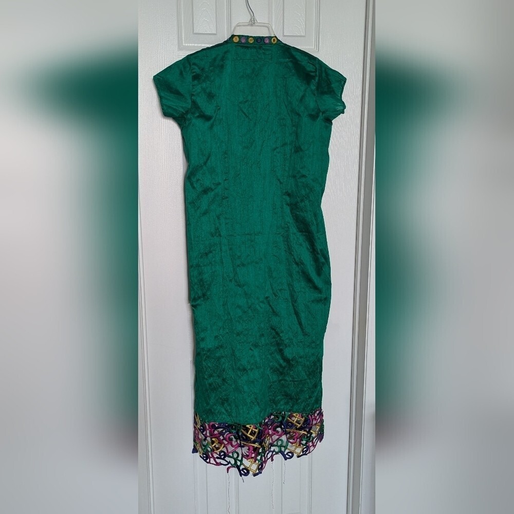 Traditional Maxi Dress/Gown w/Colorful Cut-Out Hem & Neckline Embellishments - Picture 6 of 13